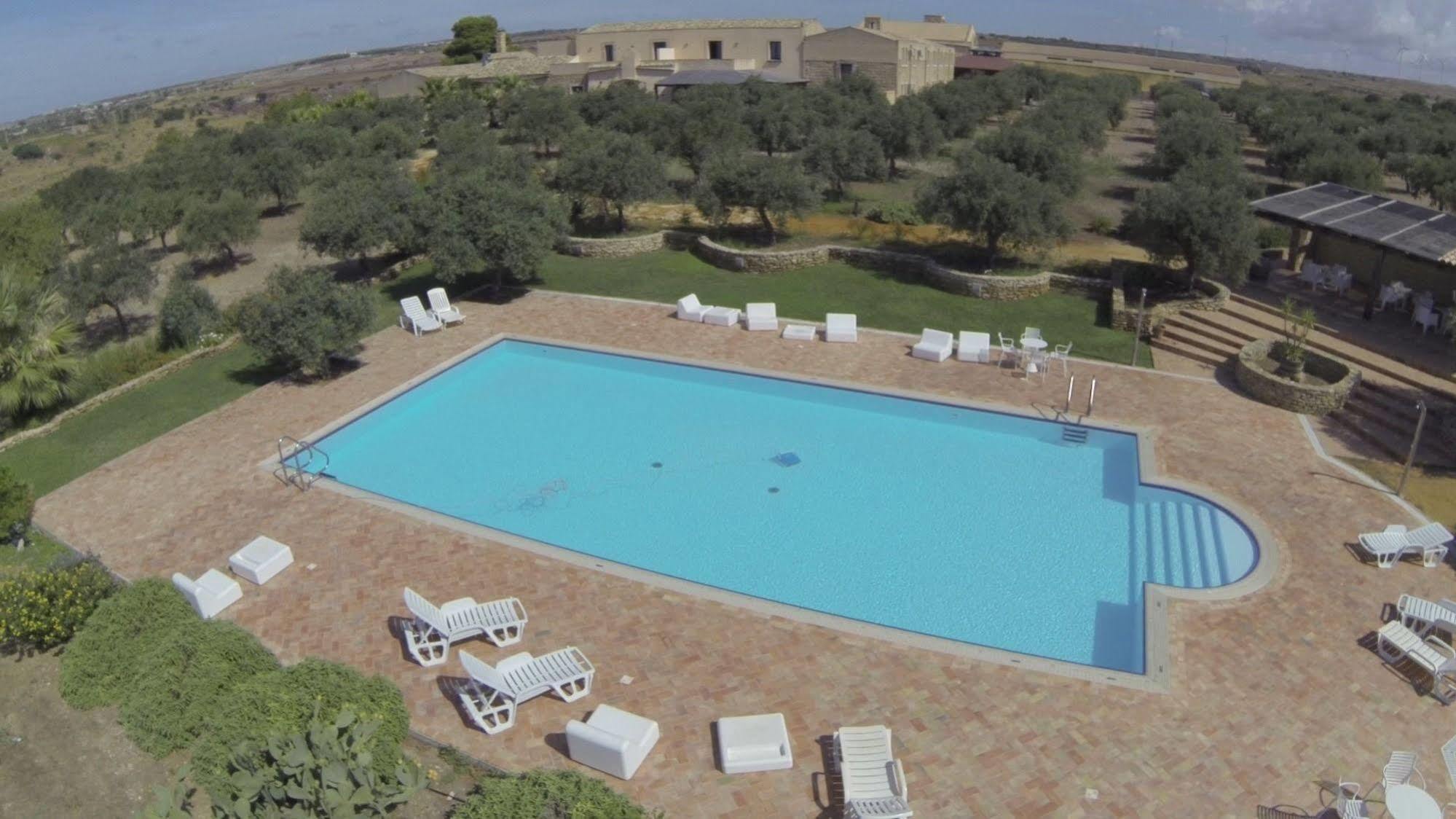 Baglio San Vincenzo Hotel Менфи Екстериор снимка